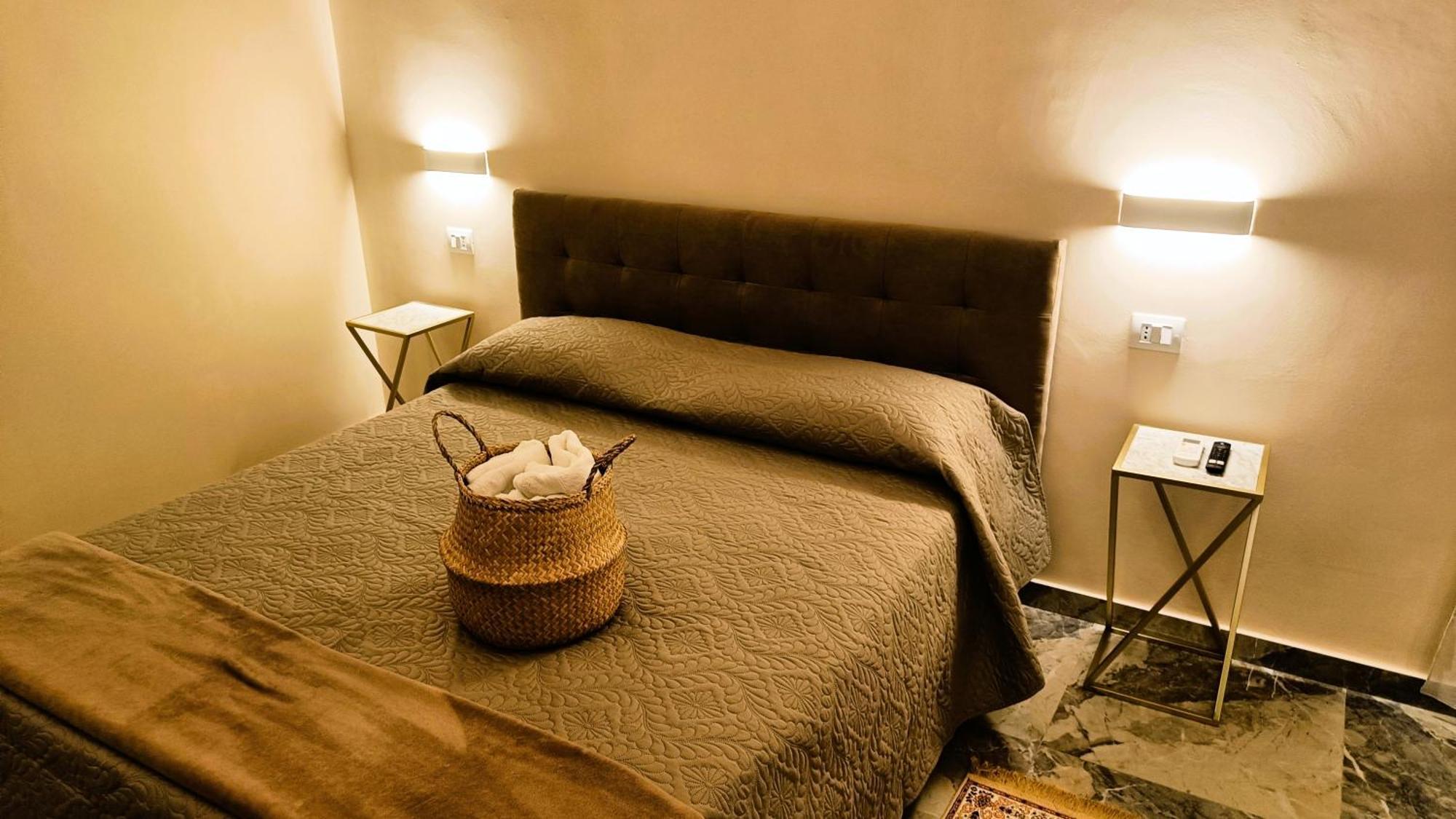 Dimora Del Monsignore Catania Room photo